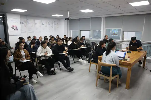 聚焦外贸流程+实操双提升！华智大数据举办外贸培训沙龙赋能外贸企业成长！