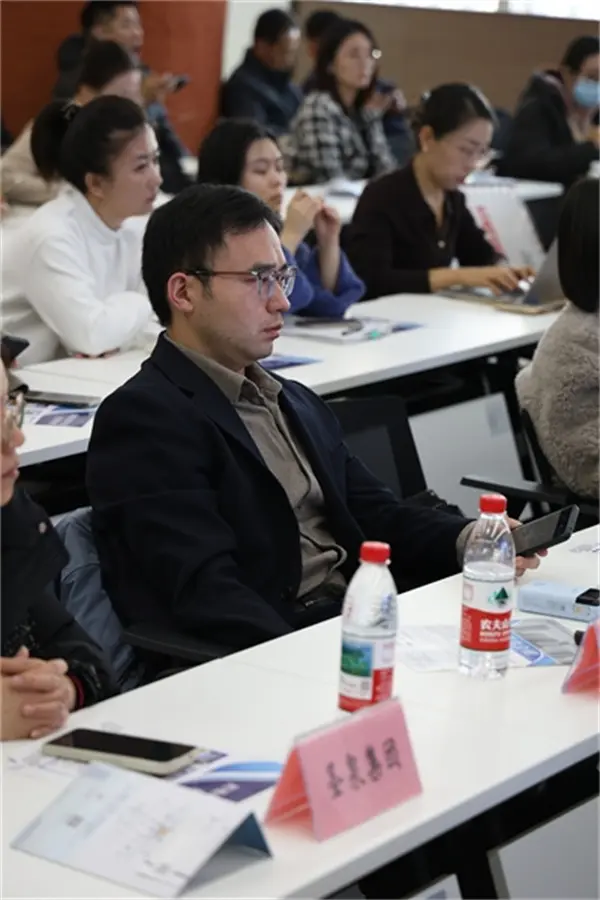 载誉前行!山东华智大数据获评省级重点培育平台,共探跨境电商合规新路径 载誉前行!山东华智大数据获评省级重点培育平台,共探跨境电商合规新路径